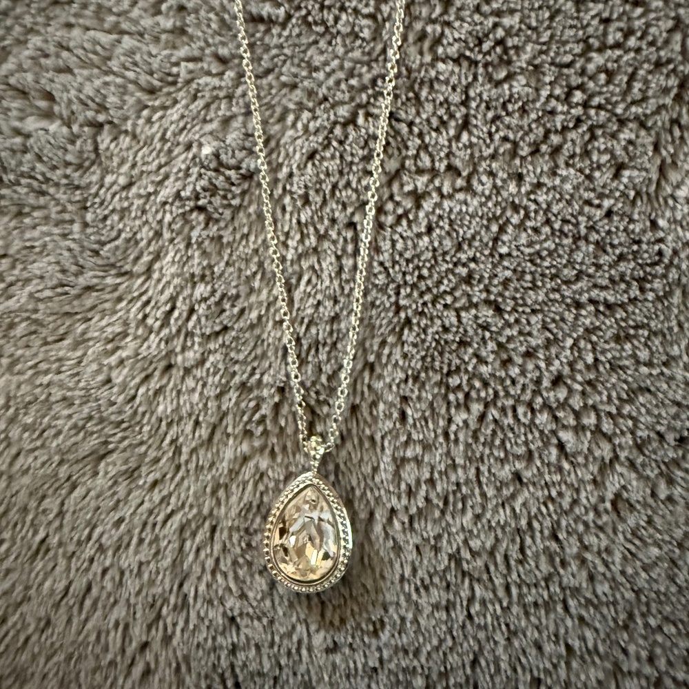 Vintage Rare Swarovski Crystal Clear Teardrop Necklace.